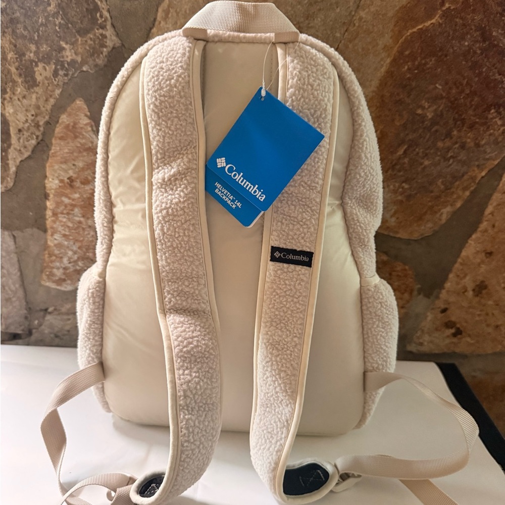 Columbia Fleece Cream and Black Backpack - Picture 8 of 15